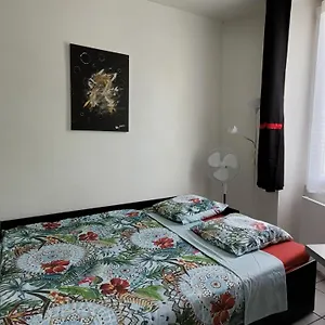  Appartement Studio Buffon France
